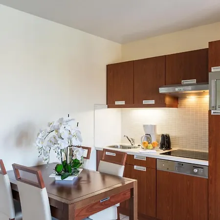 Goelia Riviera מלון דירות 4*