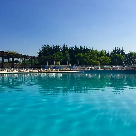 Goelia Riviera 4* Мандельё-ла-Напуль