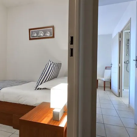 מלון דירות Goelia Riviera 4*