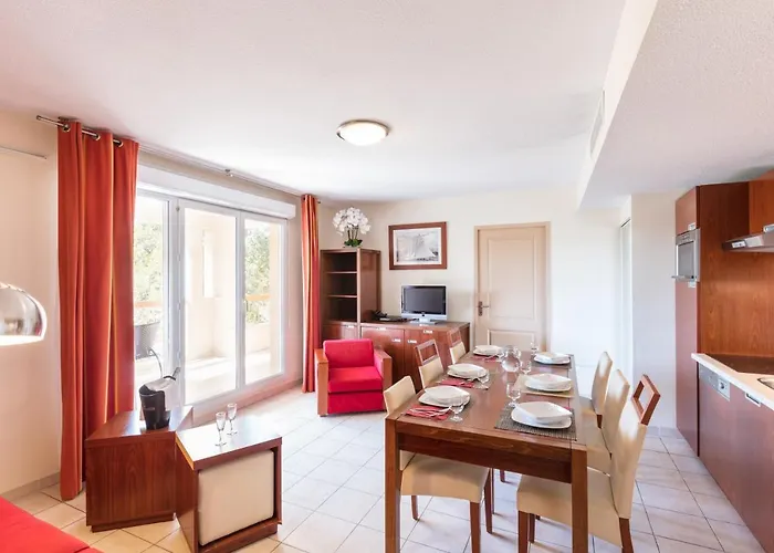 Goelia Riviera 4*